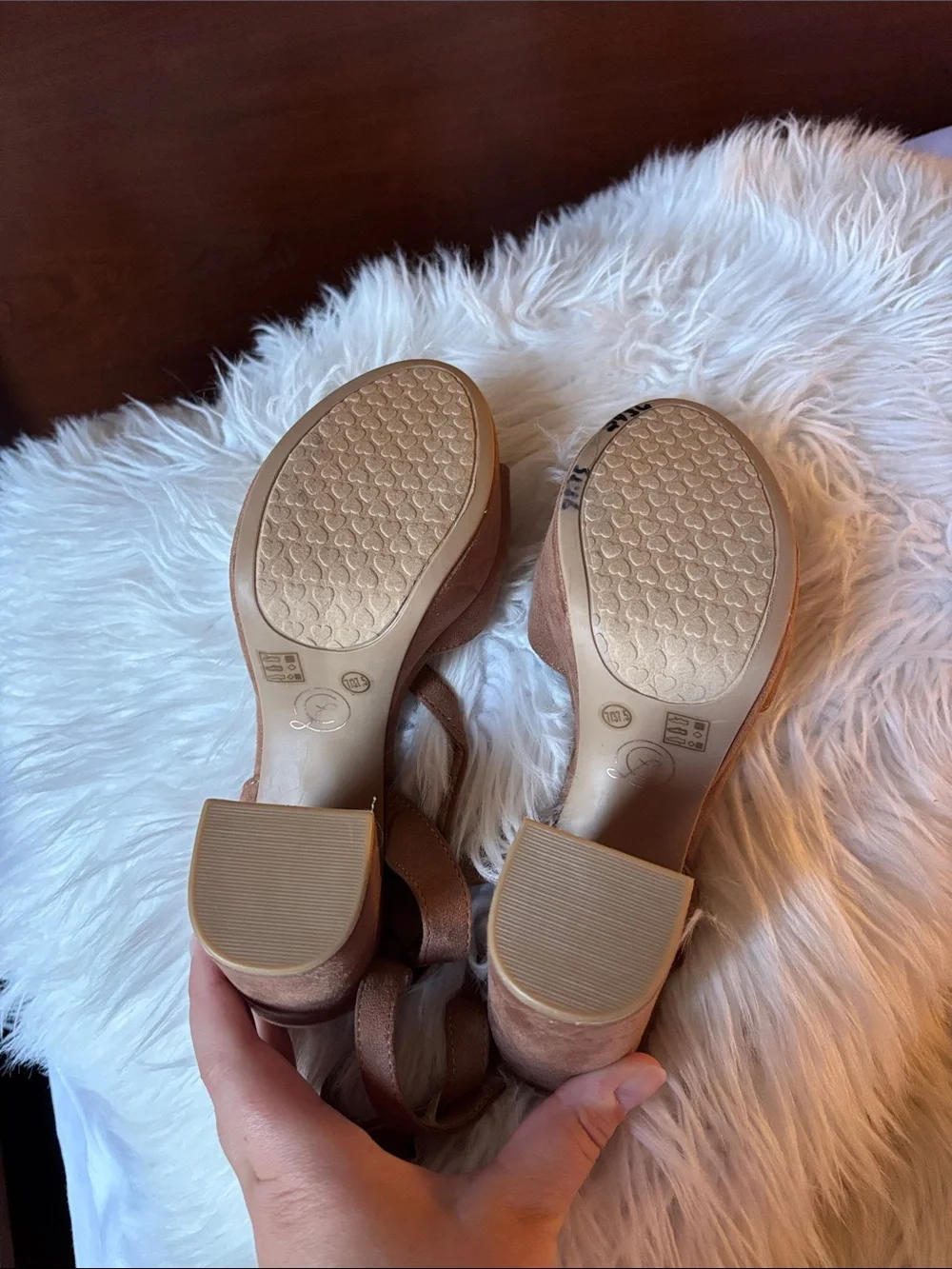 Chinese Laundry Tan Suede Platform TPP-001 Block Heels Size 7